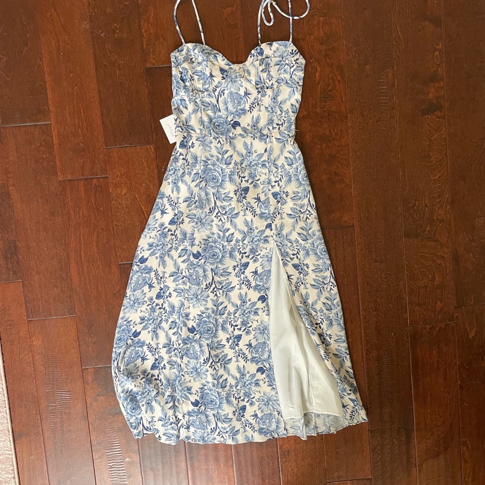 NWT Petal & Pup blue and white floral dress size XS - Picture 2 of 5